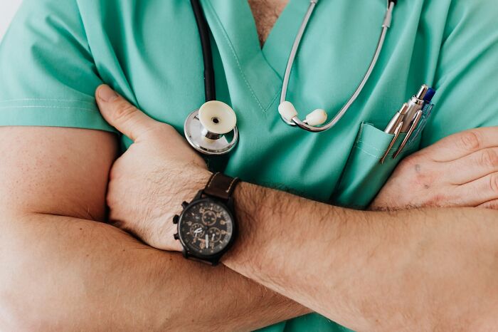 doctor-arms-crossed
