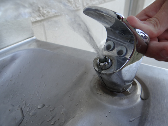 eyebombing-faucet