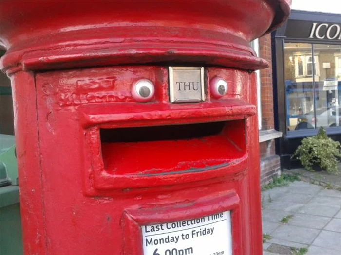 happy-mail-collection-box